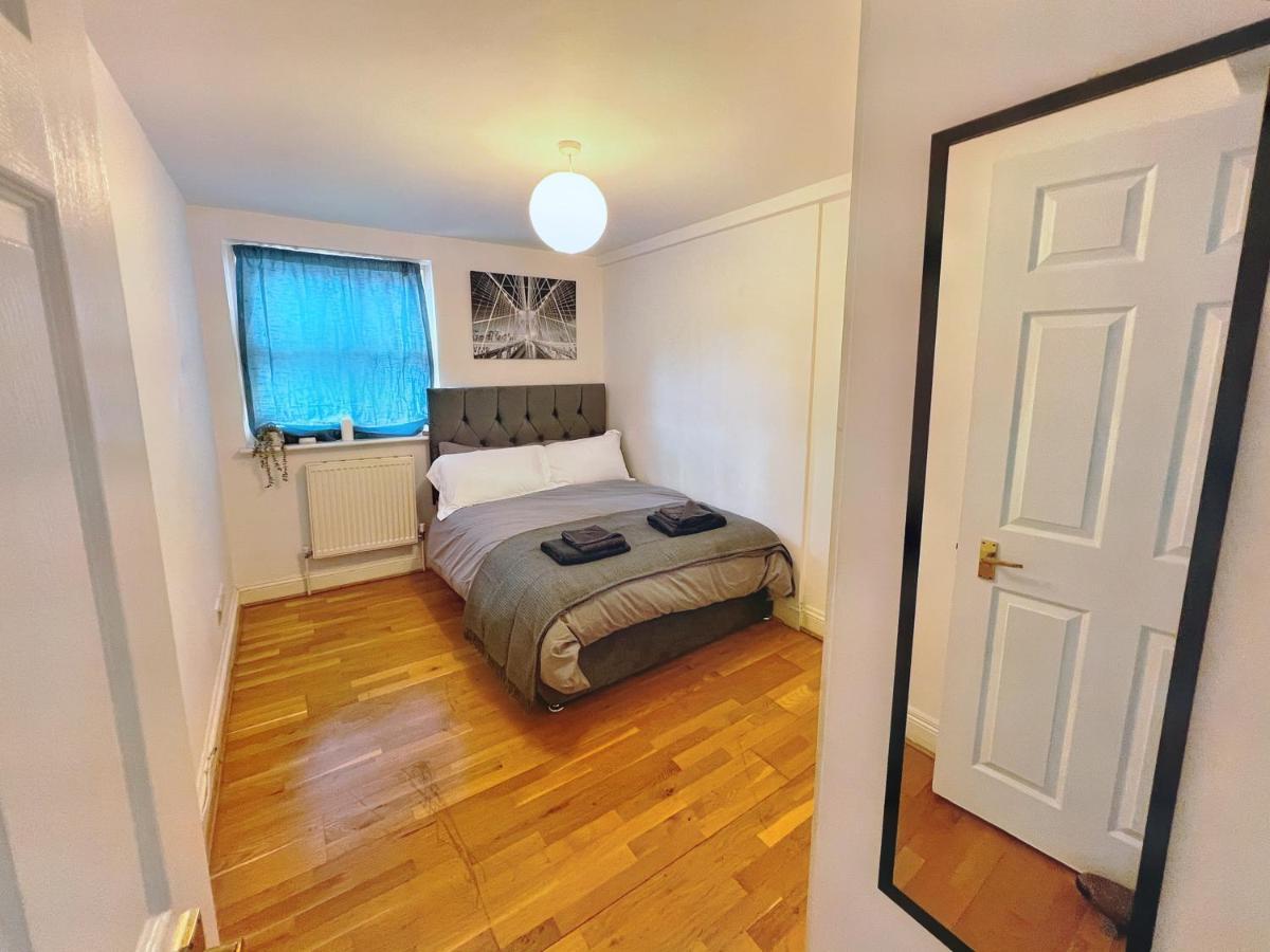 Lovely 2-Bedroom Serviced Apartment Greater Londen Buitenkant foto